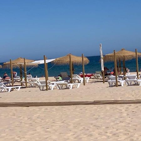 T1 Luminoso Junto A Praia Altura Luaran gambar