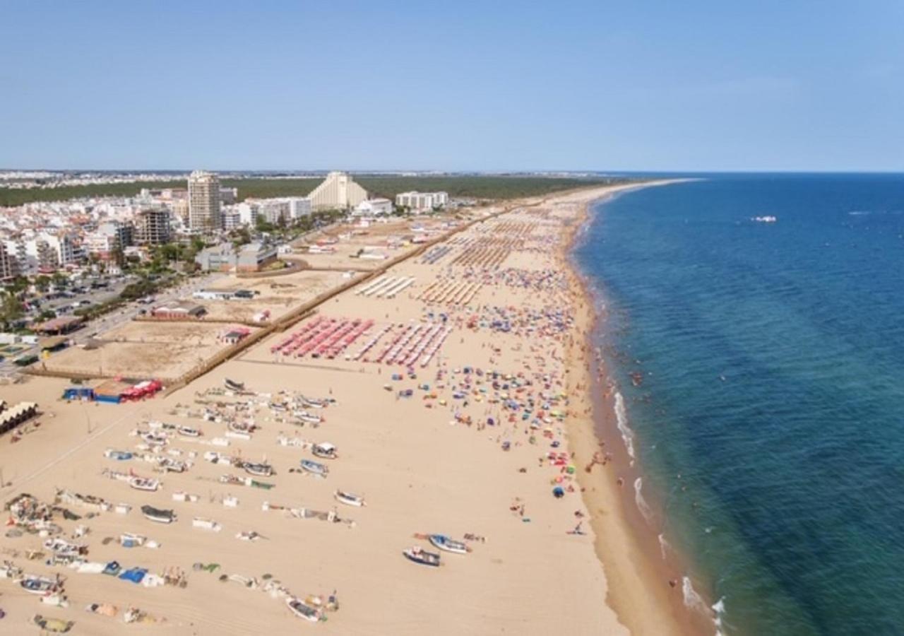 T1 Luminoso Junto A Praia Altura Luaran gambar